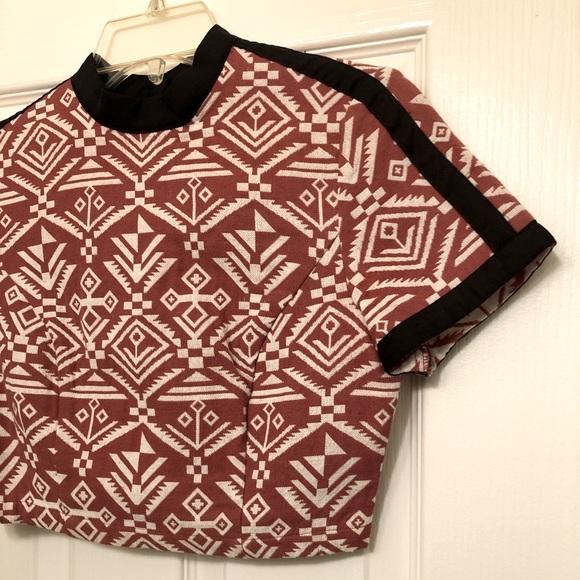 Tribal Print Open Back Crop Top - Picture 7 of 8